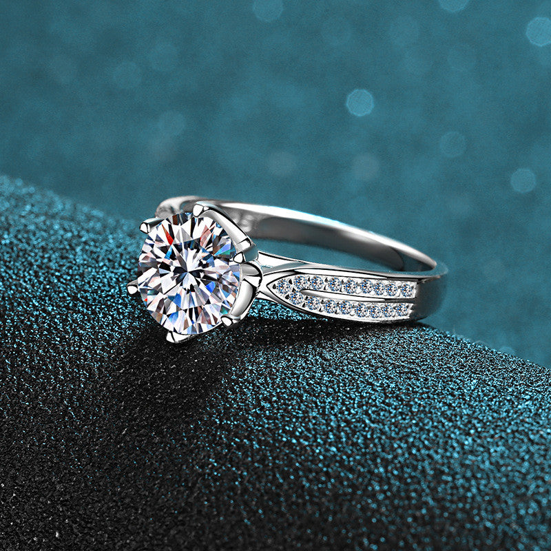 Round Excellent Cut Daimond Moissanite Star Queen Gemstone Ring