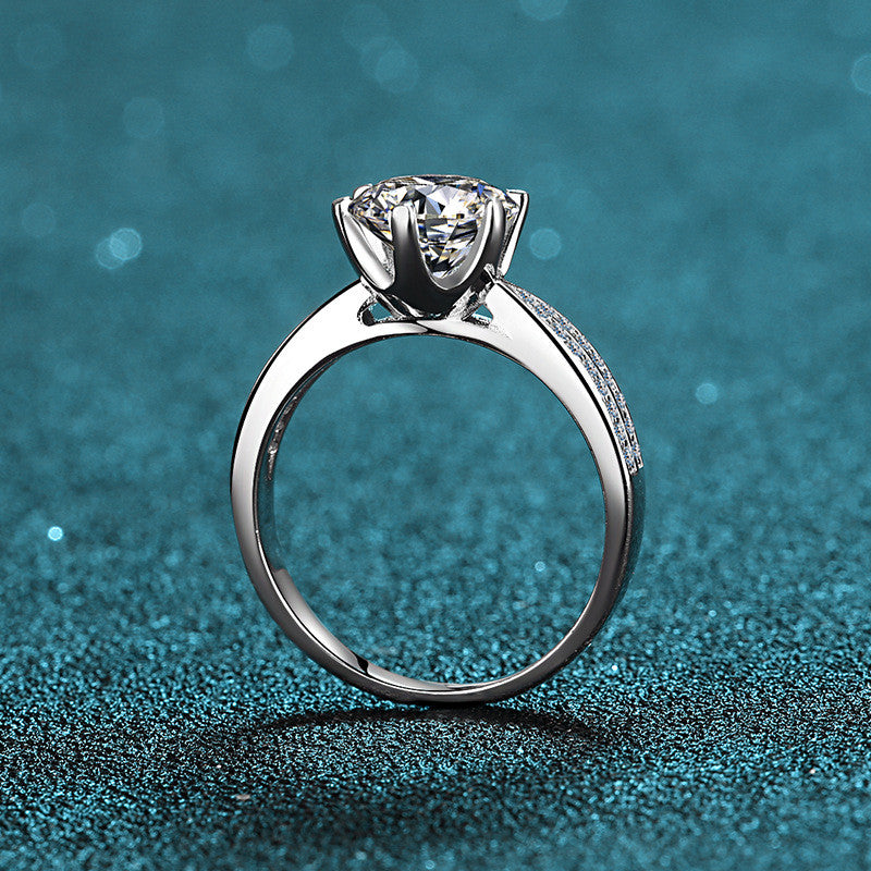 Round Excellent Cut Daimond Moissanite Star Queen Gemstone Ring